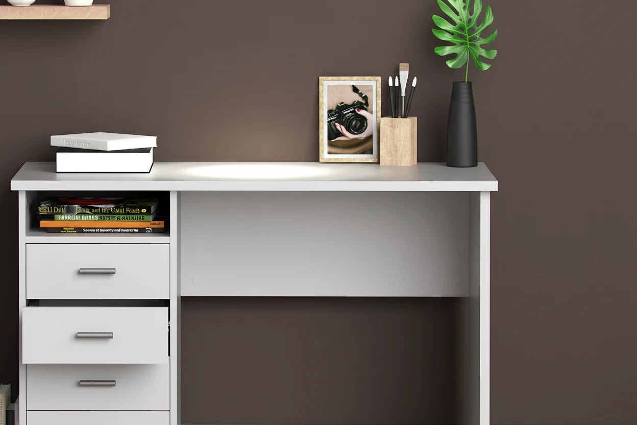 Azio Study table