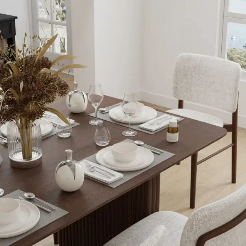 Legil Dining table